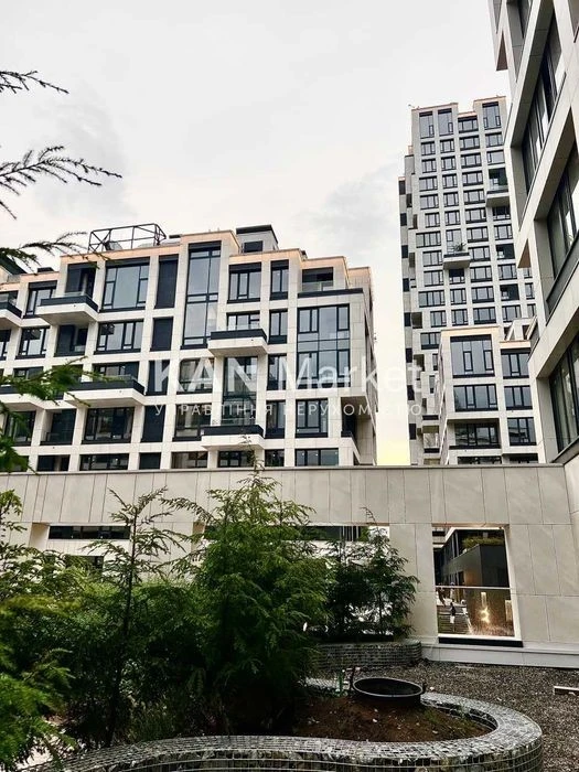 Продаж 2к квартири 91,5 м² на 5-му поверсі в