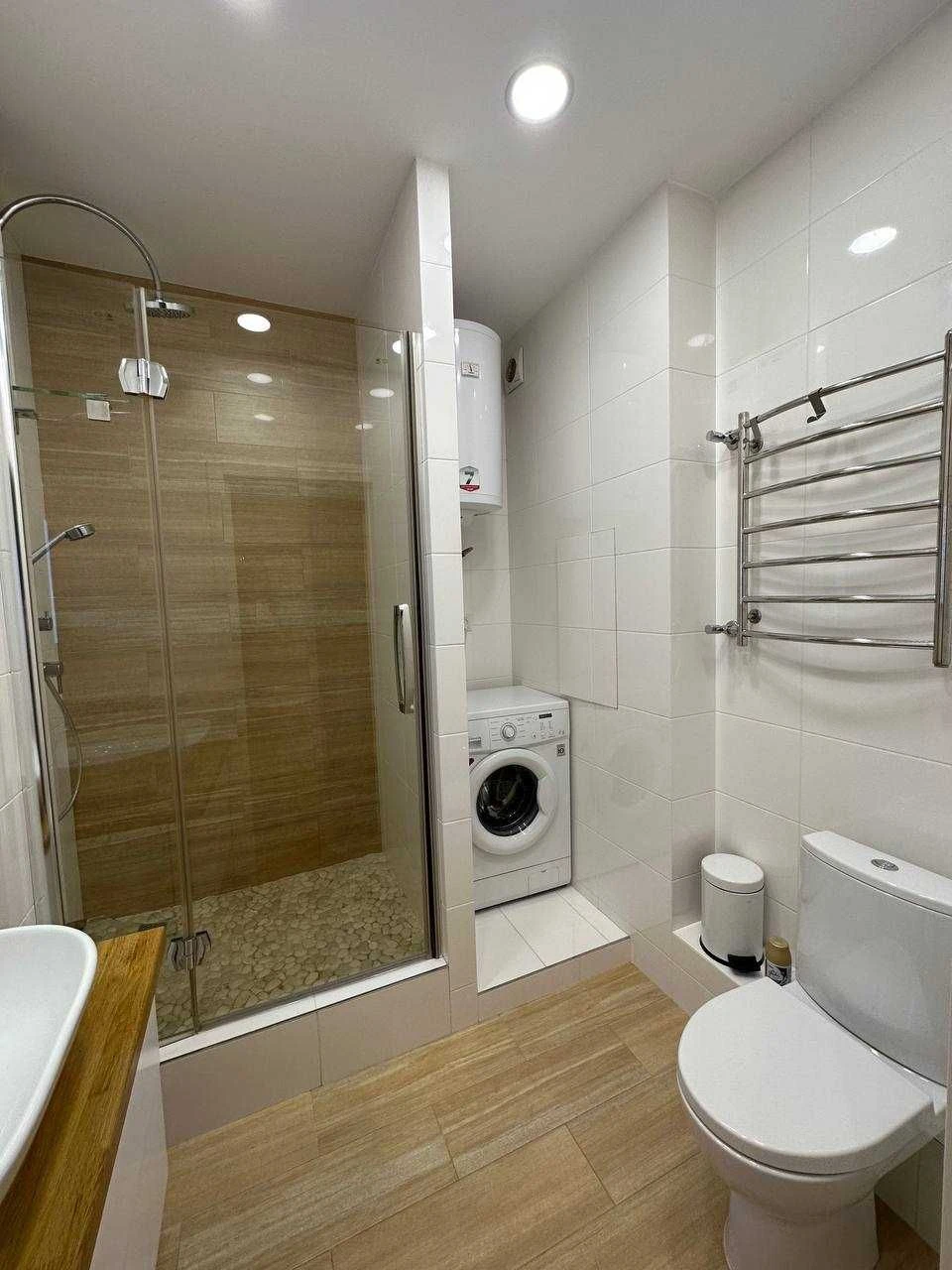 Sale of 1-room apartment WITHOUT commission in residential complex Komfort Town, St. Regener