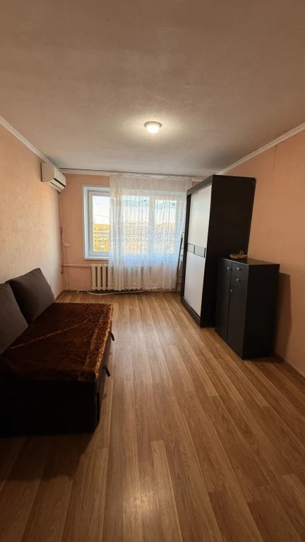 For sale: 1-room apartment with renovation in ZhM Pokrovsky!