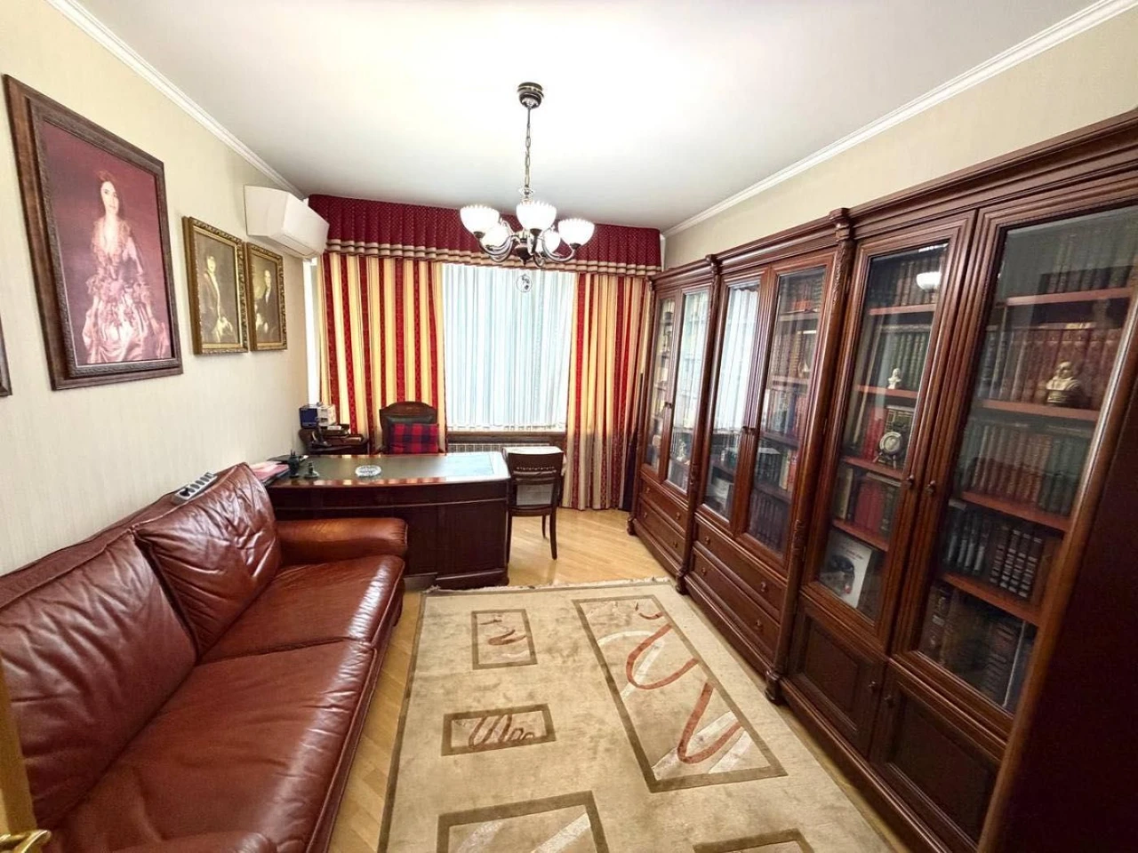 Продаж 4-к квартири 116,6 м2 200 м метро Дарниця |Якісний ре