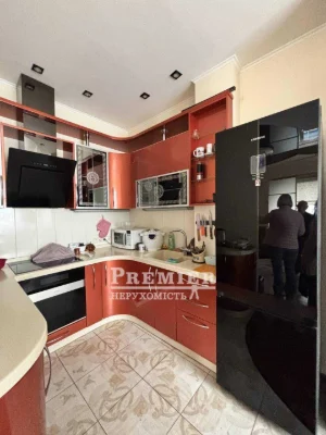2 комнаты, 70 м2, Центр, Пантелеймонівська, Новощепний ряд, Приво