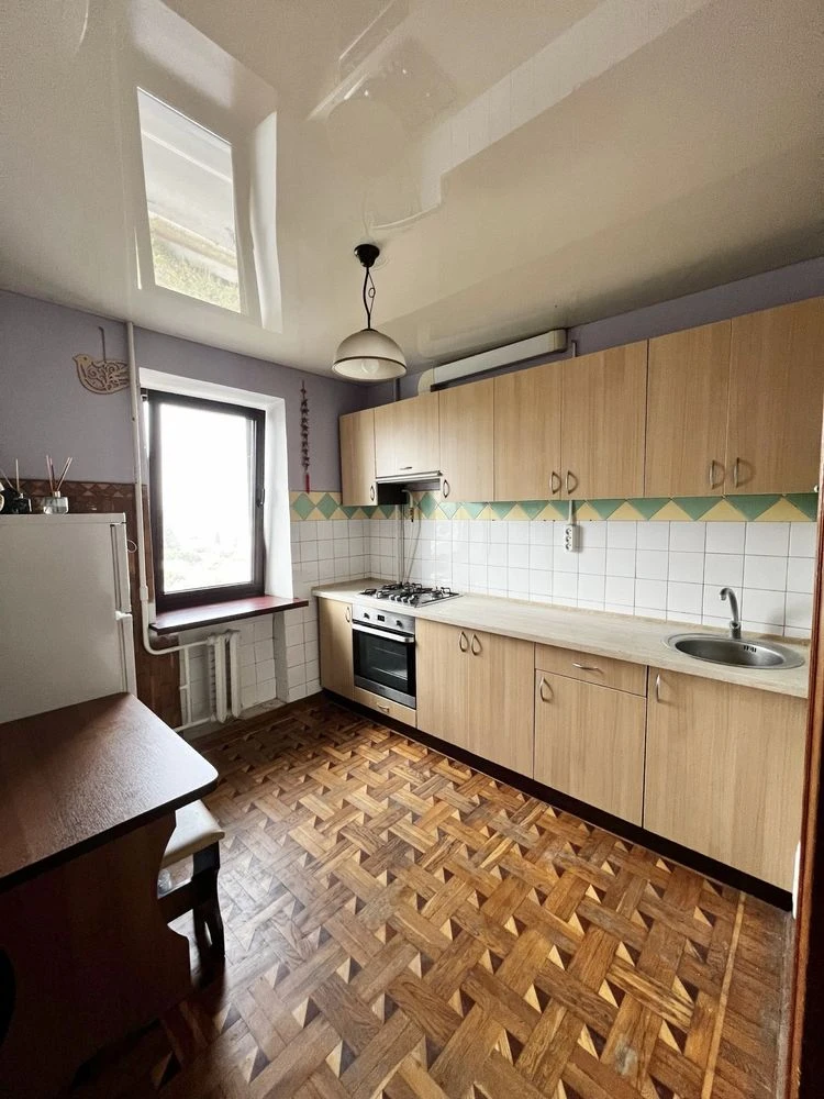 Таирова Левитана 1-ком 38м2 Газ