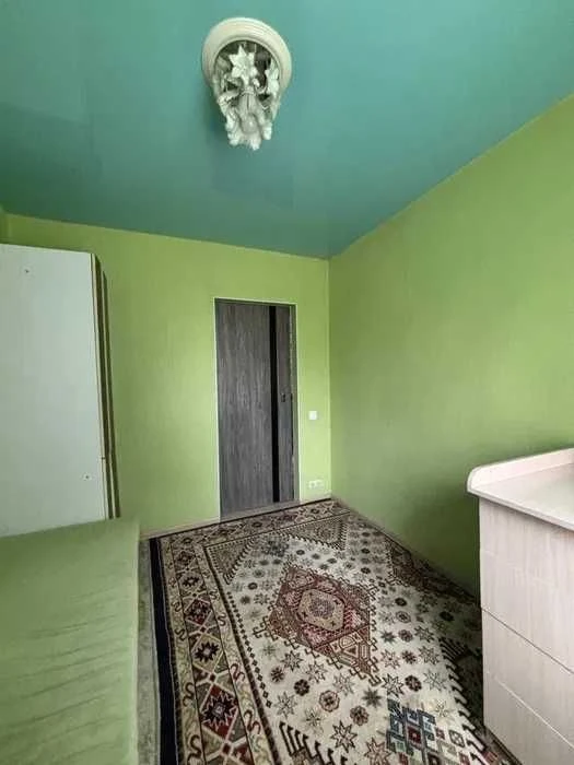 Three-room apartment with good renovation.