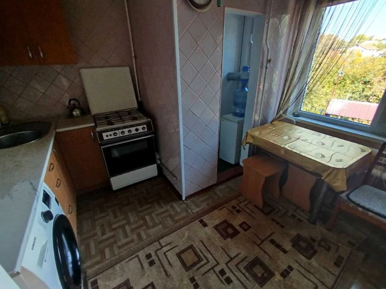 У продажу окремий будинок