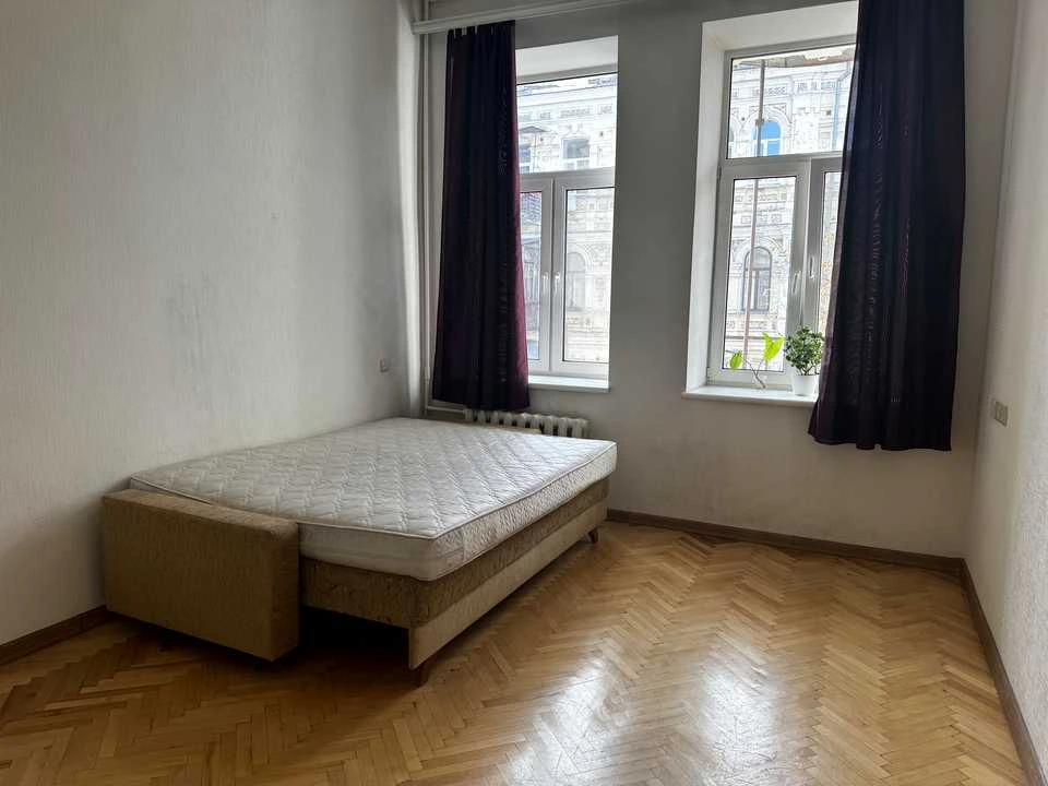 Apartment. Kyiv, Kostantynivska St.