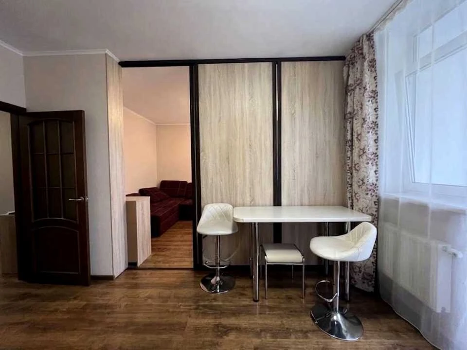 Apartment. Kyiv, Voskresenskaya St.