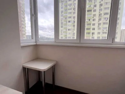 Apartment. Kyiv, Voskresenskaya St.