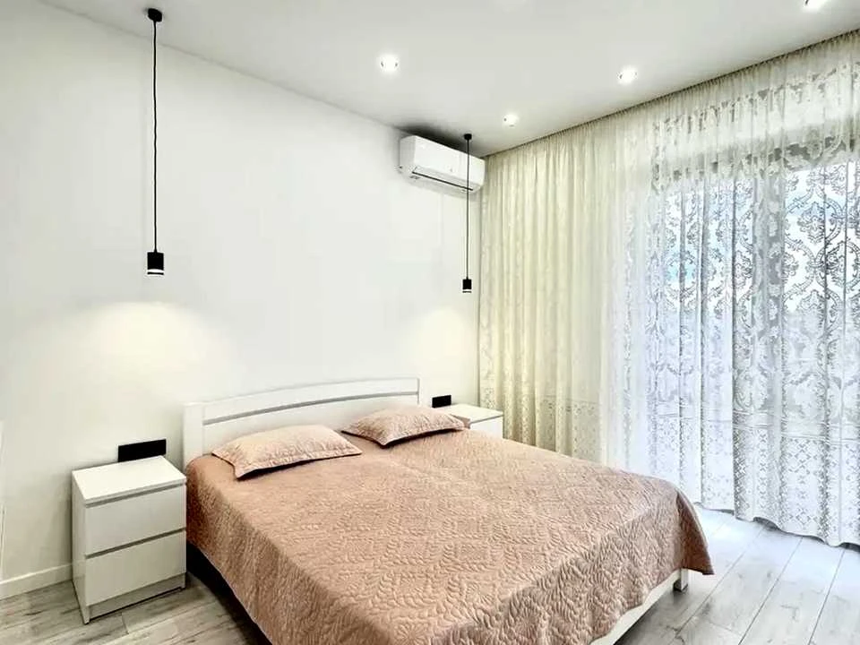 Apartment. Kyiv, Beryстейський Prospect.