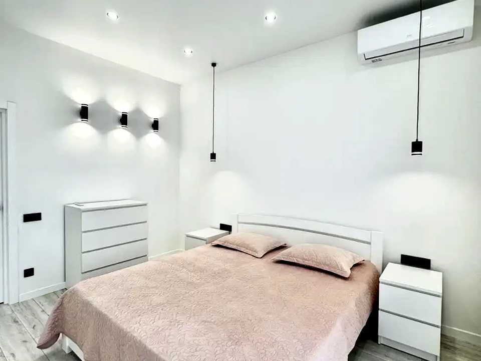 Apartment. Kyiv, Beryстейський Prospect.