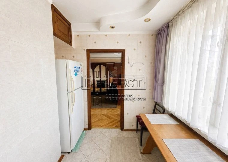 Продажа 2к квартиры Леси Украинки 5 / Леси Украинки 5