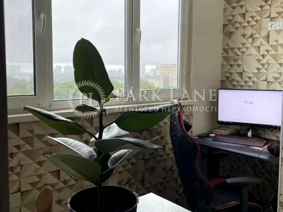 Квартира. Киев, улица Нивская