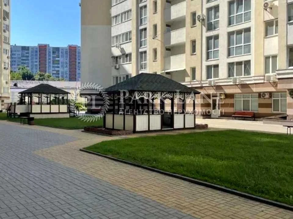 Квартира. Киев, улица Нивская