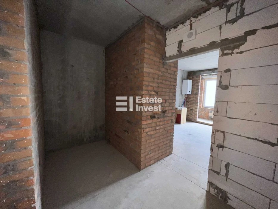 For sale 2-room apartment 63 sq. m. in the Metropolis residential complex