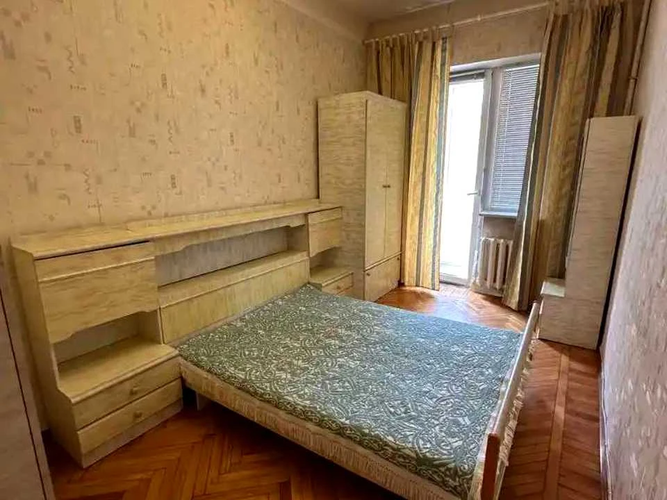 Квартира. Київ, Бахмацька вул.