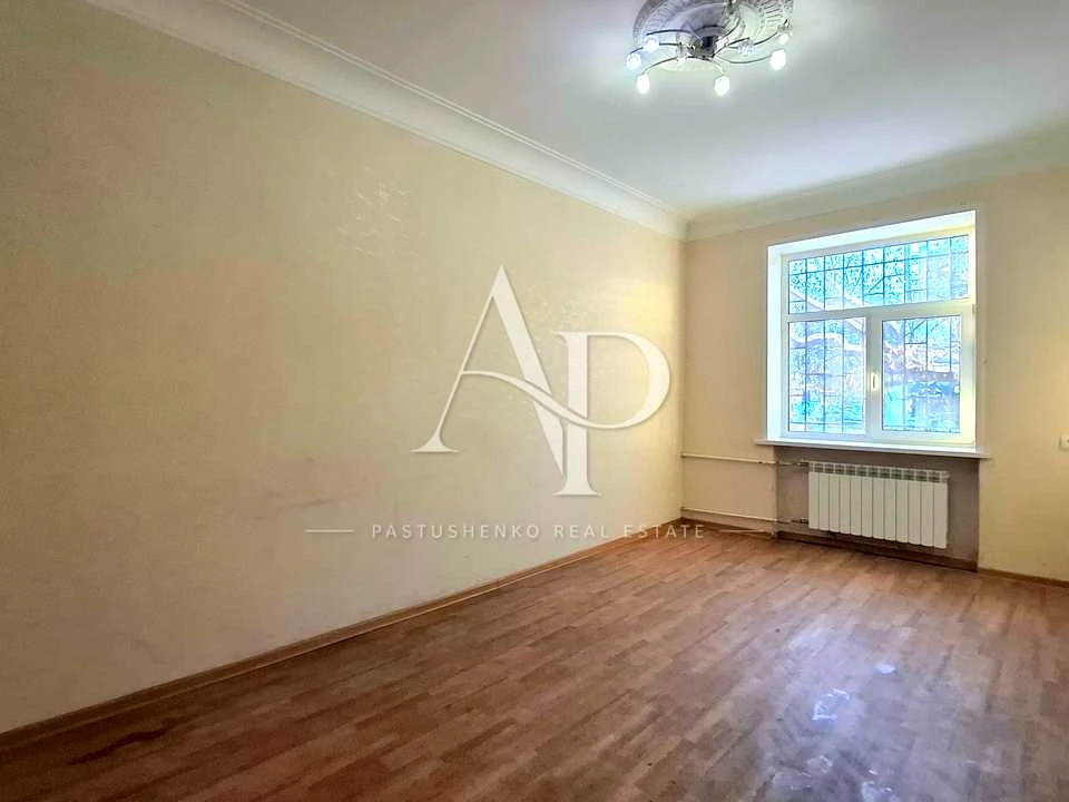 Квартира. Київ, Генерала Алмазова вул.