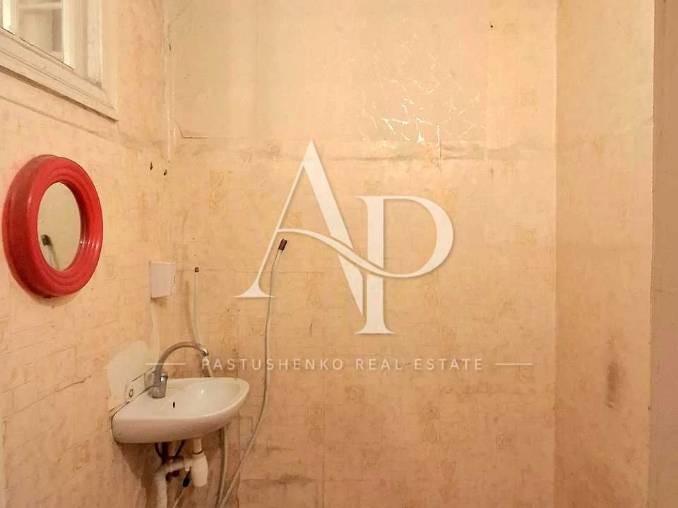 Квартира. Київ, Генерала Алмазова вул.