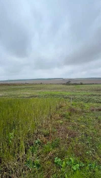 Фасадна земельна ділянка. Чудова локація на Проспекті миру.