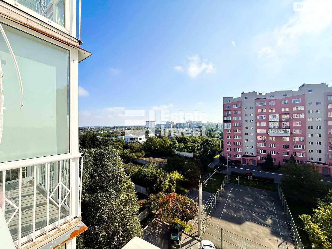 Продажа Квартиры Жилoвo-Коммунальной в МЖК «Интернационалист»