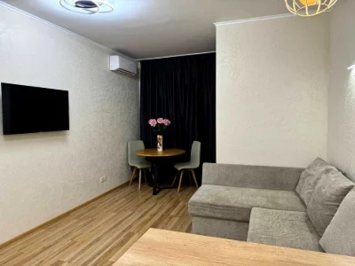 Apartment. Kyiv, Kahovska St.