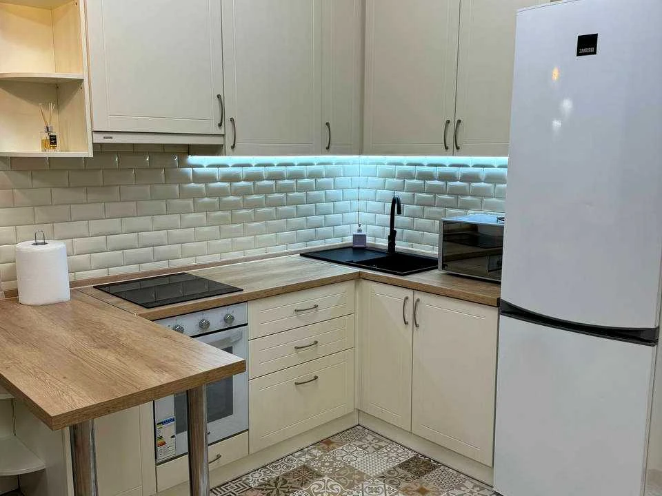 Apartment. Kyiv, Kahovska St.