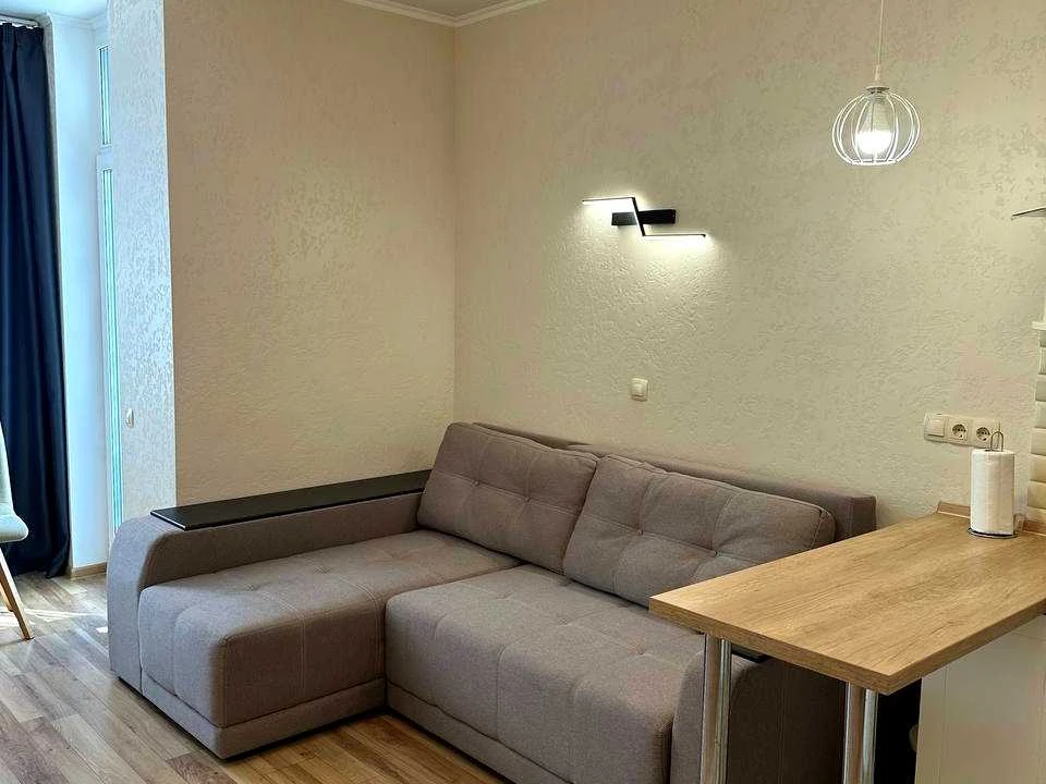 Apartment. Kyiv, Kahovska St.