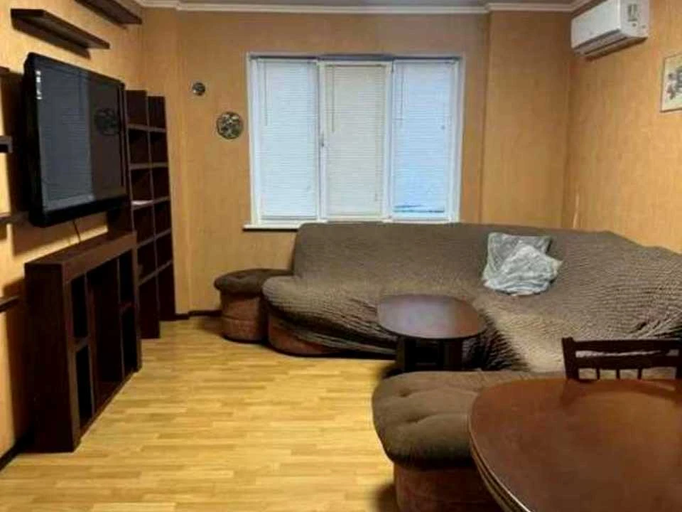 Apartment. Kyiv, Бережанська St.