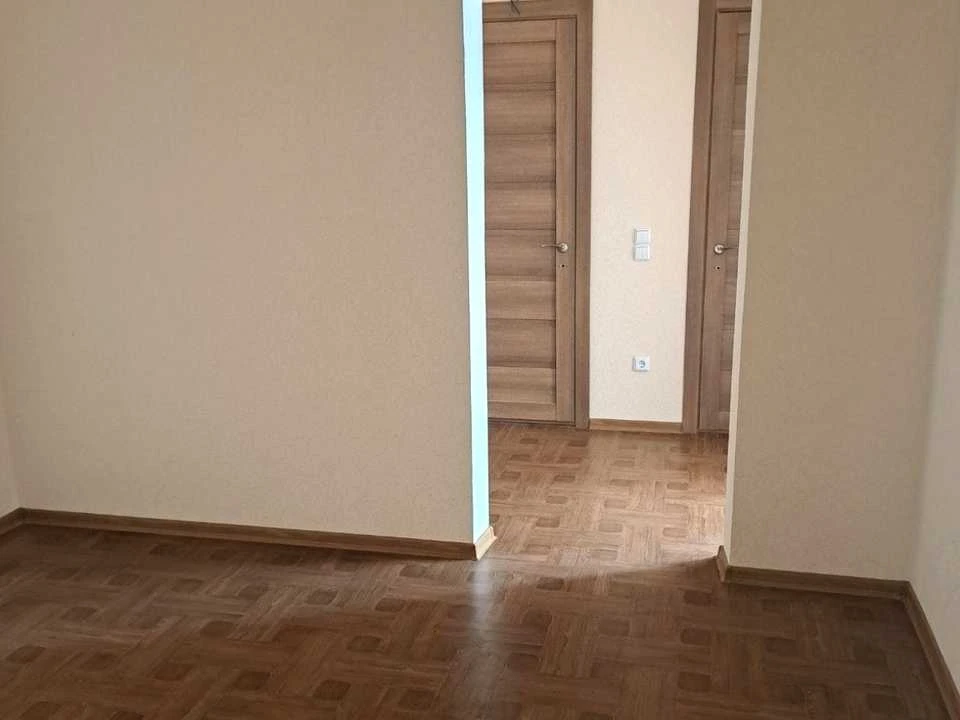 Квартира. Київ, Ревуцького вул.