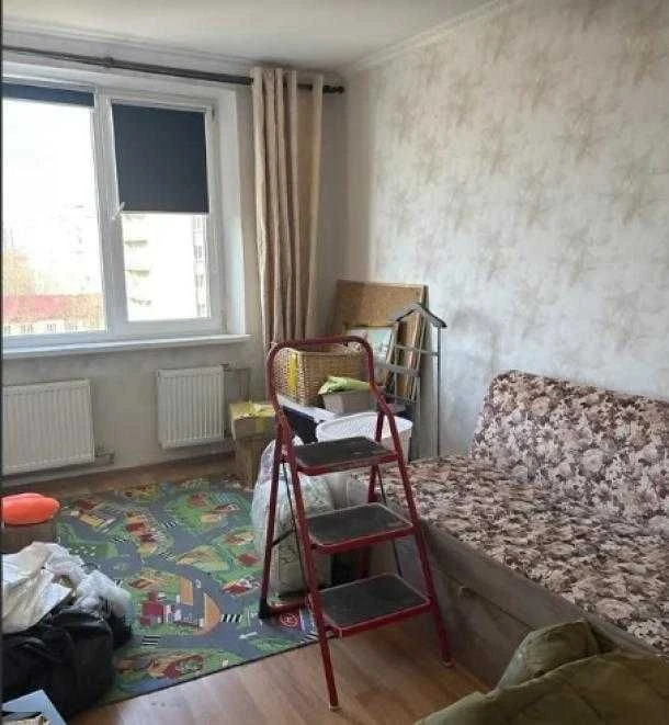 Продам 3-х комнатную изолированную квартиру на Павловом Поле