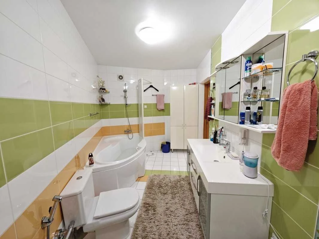В продаже красивая 3-комнатная квартира в престижном районе Доброволь