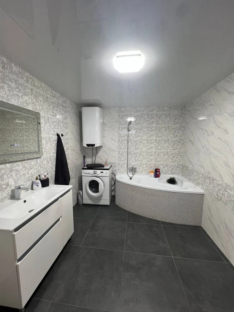 For sale house on Kosmos