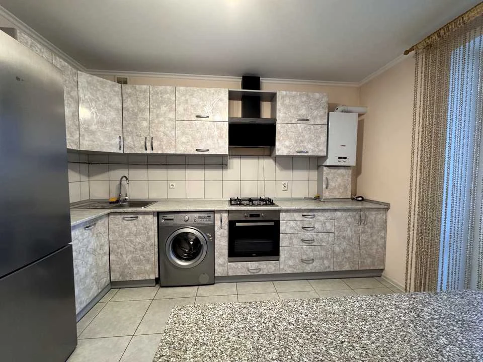 Apartment. Vinnytsia, Zodчих St.