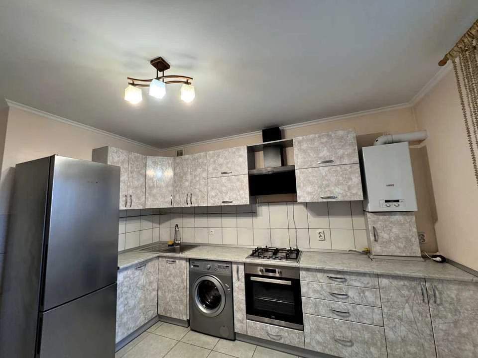 Apartment. Vinnytsia, Zodчих St.
