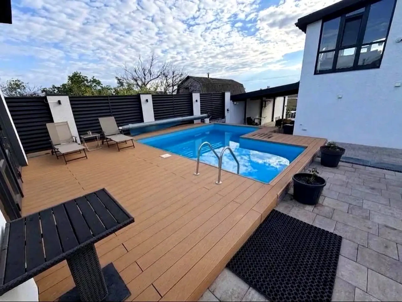 Rent house 140 m2 7 sections