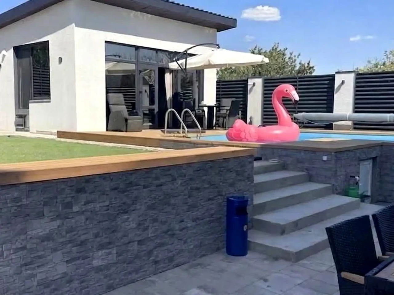 Rent house 140 m2 7 sections