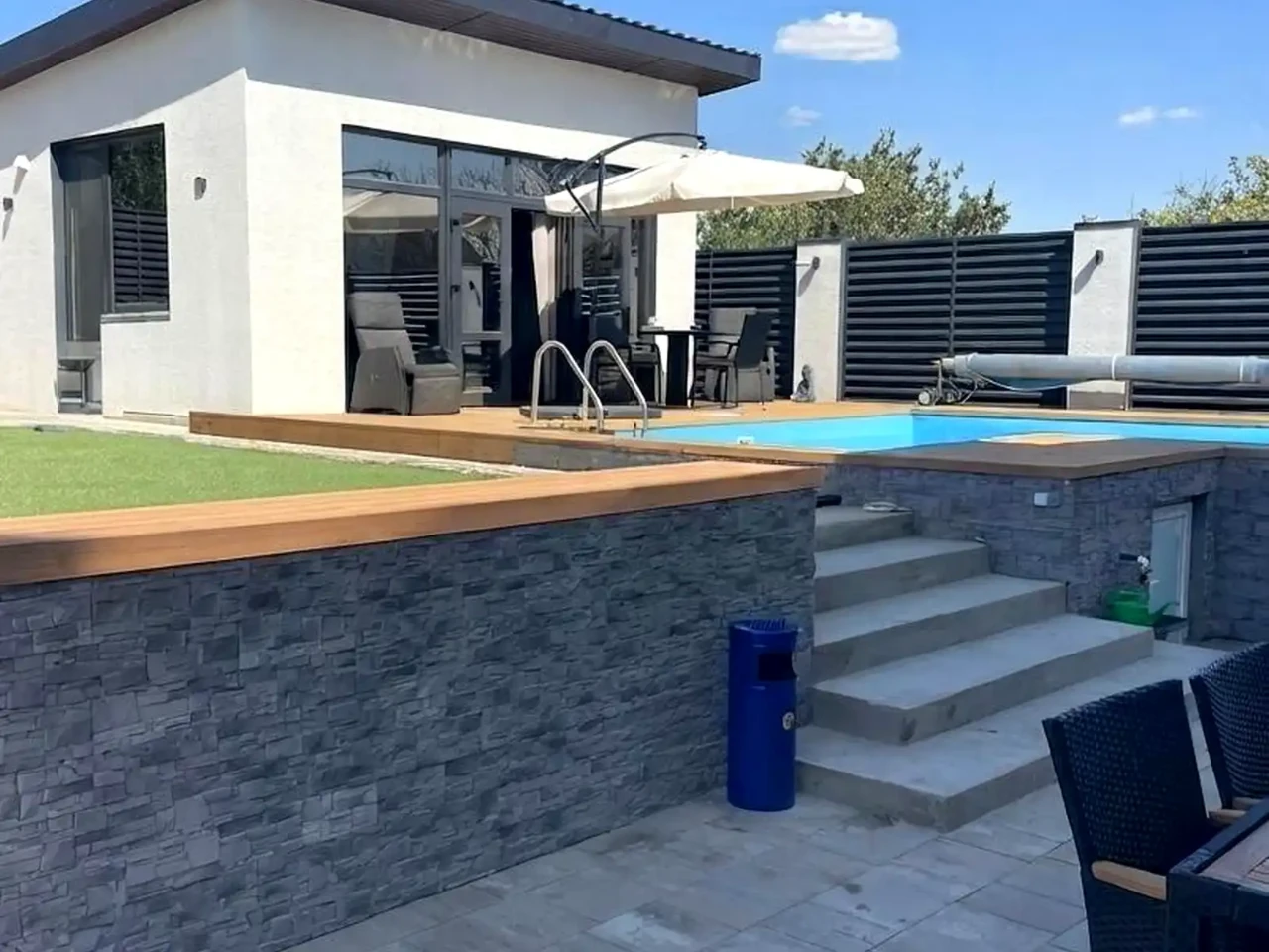 Rent house 140 m2 7 sections