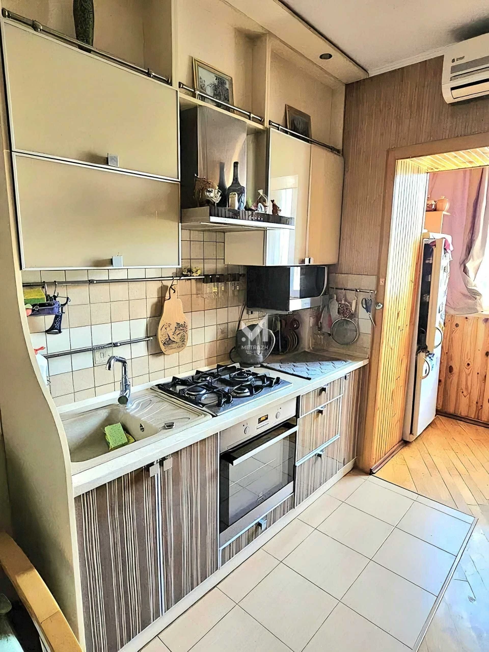 Продам 1-кімнатну квартиру з ремонтом та меблями — 45 м2 просп. Ю