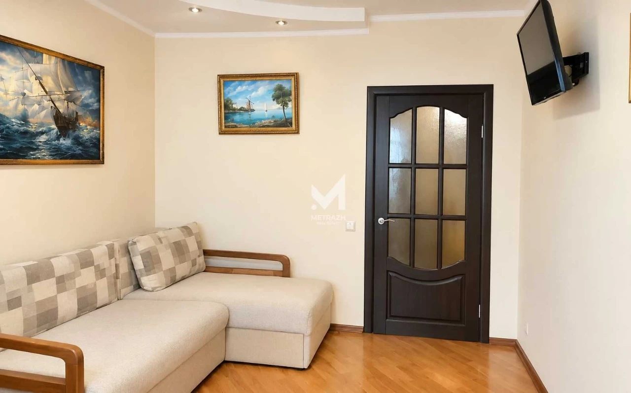 Продам 1-кімнатну квартиру з ремонтом та меблями — 45 м2 просп. Ю