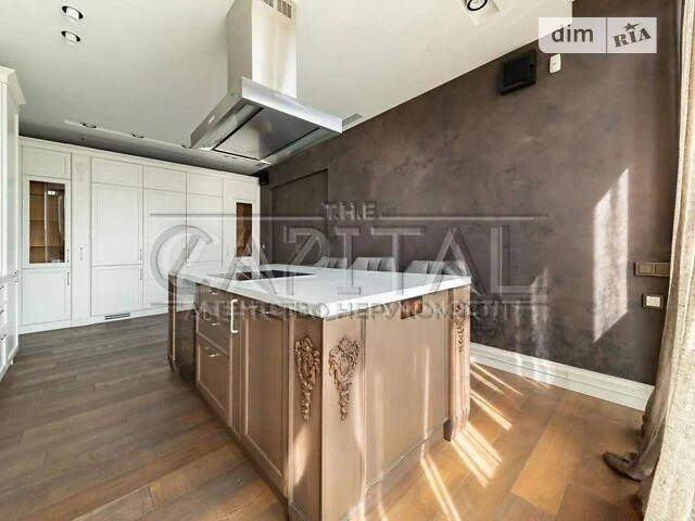 Sale of 6-room apartment 300 sq. m. on Andriy Verkhoglyada St. 12 •