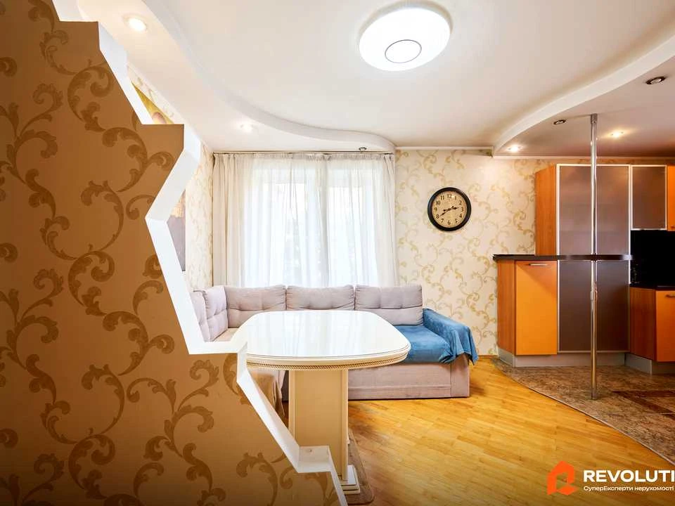Apartment. Kyiv, Antonovycha St.