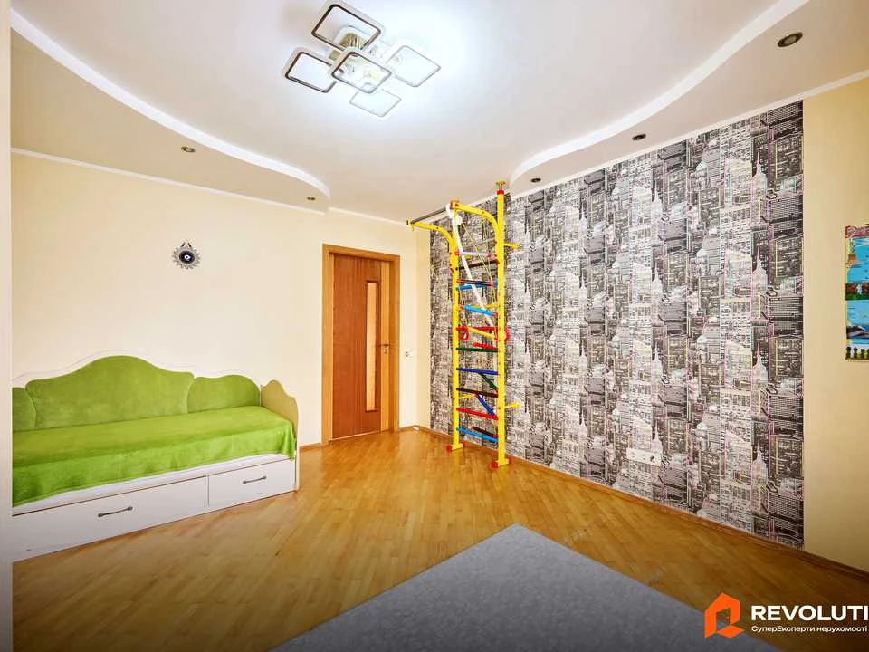 Apartment. Kyiv, Antonovycha St.