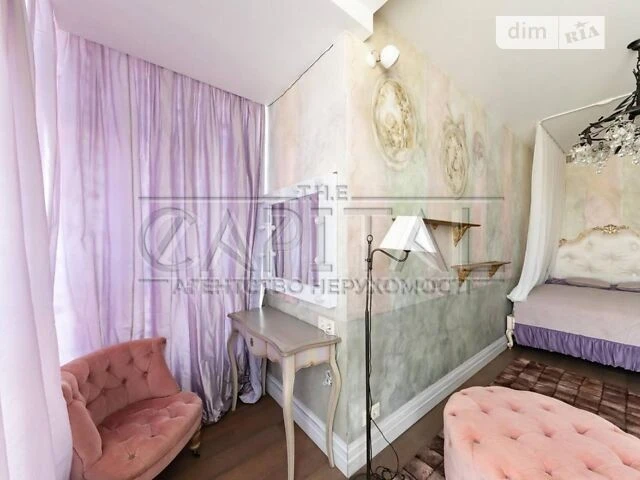 Sale of 6-room apartment 300 sq. m. on Andriy Verkhoglyada St. 12 •