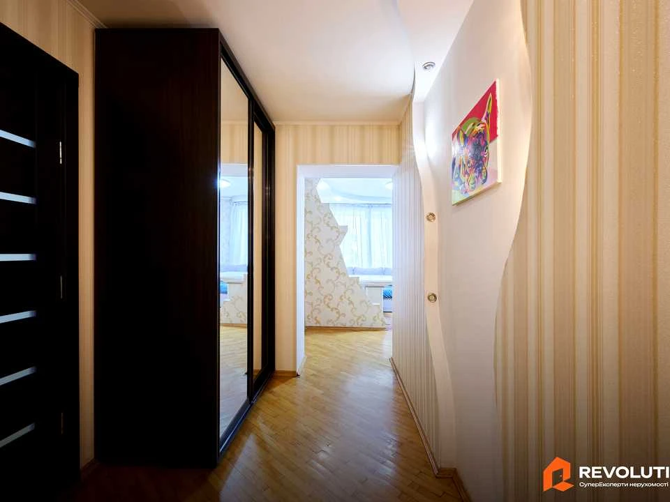 Apartment. Kyiv, Antonovycha St.