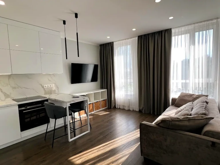 Rent 2-room apartment 47 sq.m. 8/25 floor