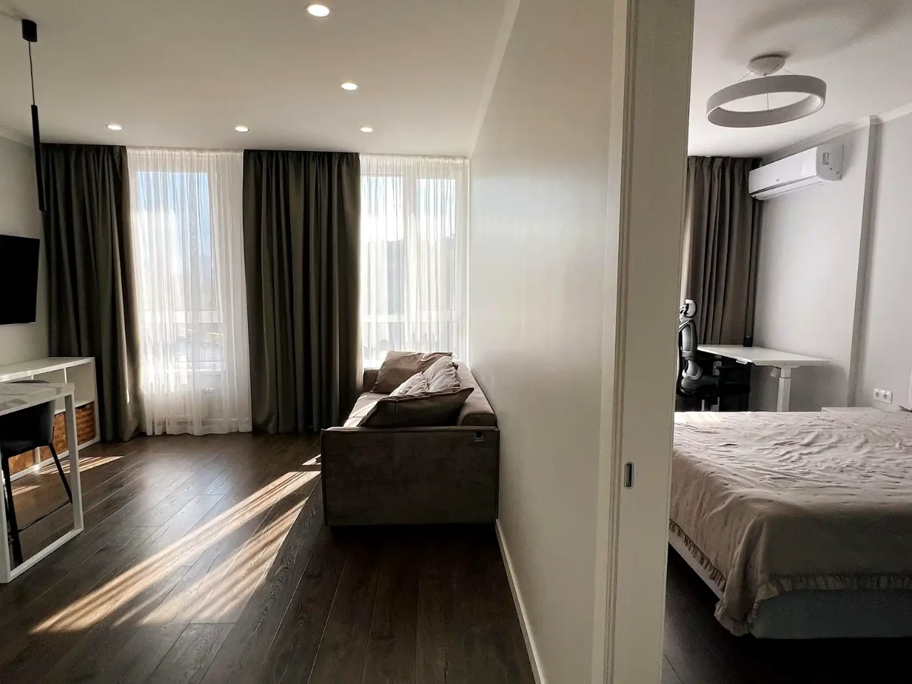 Rent 2-room apartment 47 sq.m. 8/25 floor