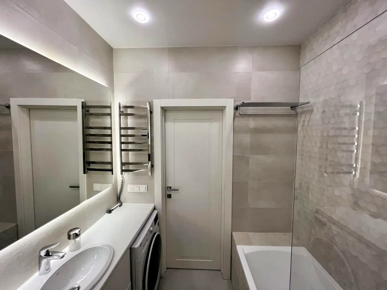 Rent 2-room apartment 47 sq.m. 8/25 floor