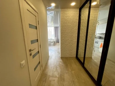 Оренда квартири 1-кімн. 39 м² 25/25 пов.