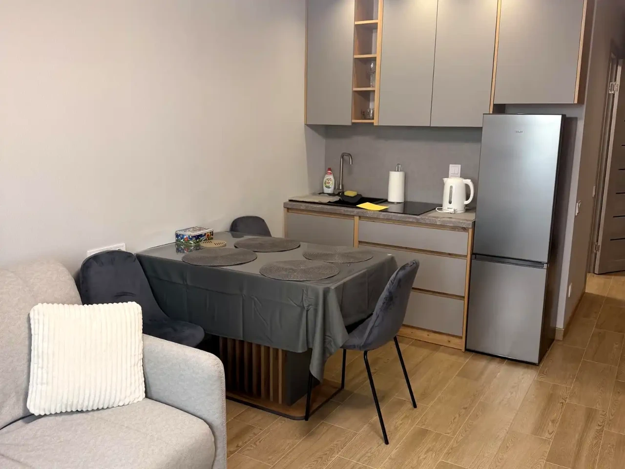 Оренда квартири 1-кімн. 27 м² 8/9 пов.