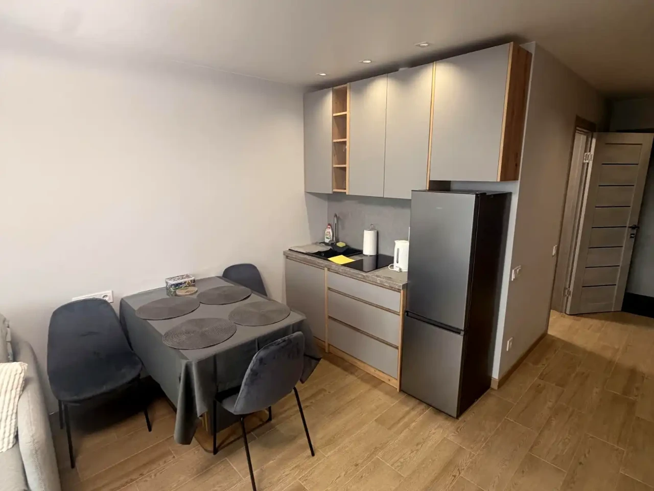 Оренда квартири 1-кімн. 27 м² 8/9 пов.