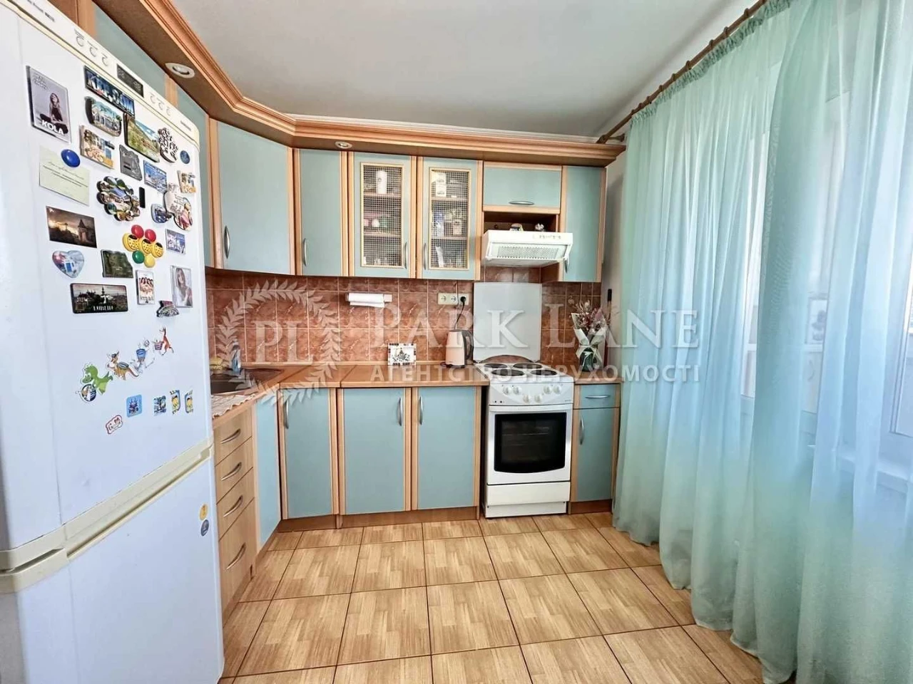 Продается 2-комнатная квартира на Левка Лук'яненка, 1-В. Оболонь.