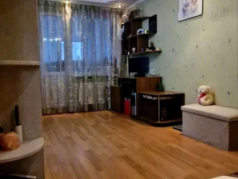 Apartment. Kyiv, Volodymyr Yasushka Avenue.